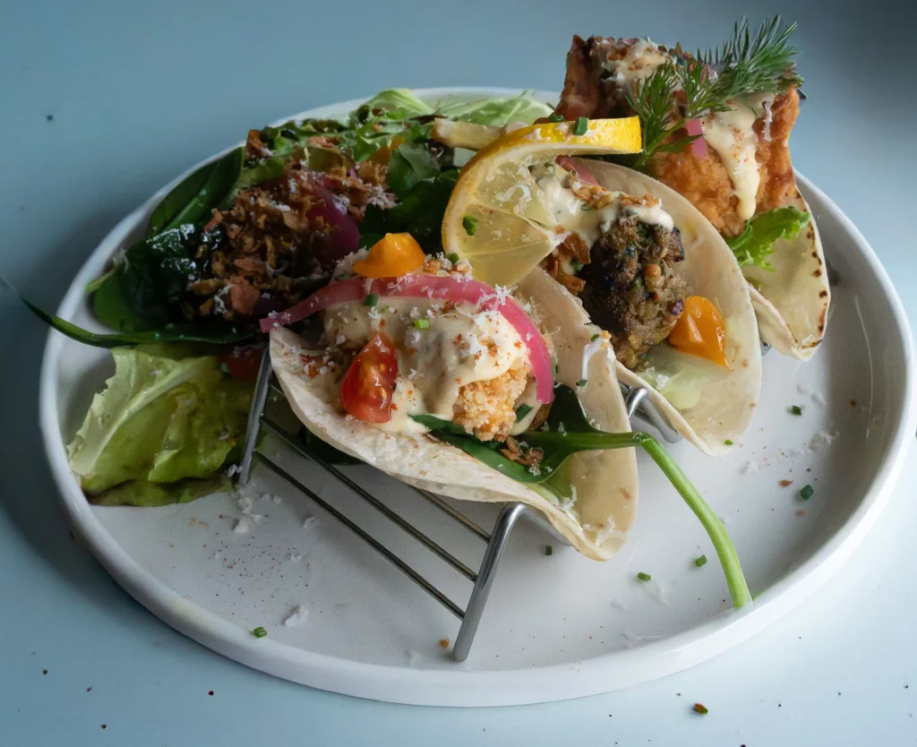 Trio de tacos mexicain